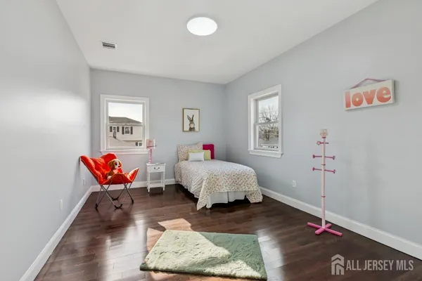 $1,150,000 | 239 Suttons Lane, Edison, NJ 08817