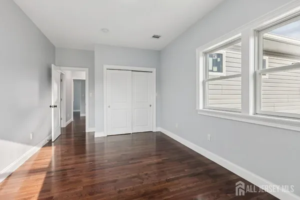 $1,150,000 | 239 Suttons Lane, Edison, NJ 08817