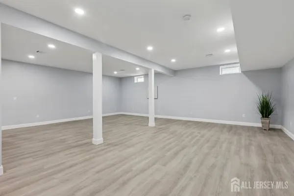$1,150,000 | 239 Suttons Lane, Edison, NJ 08817