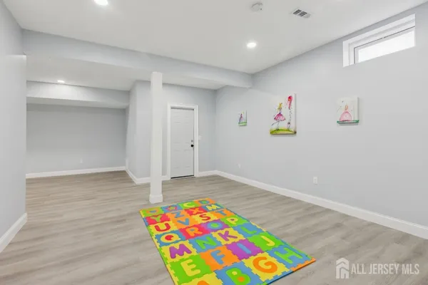 $1,150,000 | 239 Suttons Lane, Edison, NJ 08817