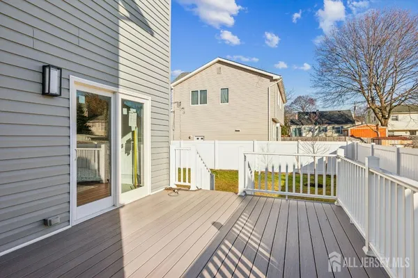 $1,150,000 | 239 Suttons Lane, Edison, NJ 08817