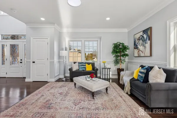 $1,150,000 | 239 Suttons Lane, Edison, NJ 08817