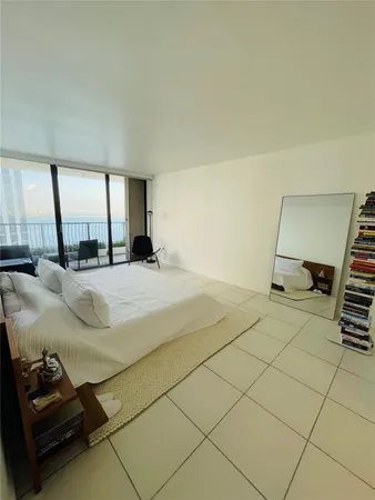 $2,800 | 555 Northeast 15th Street, Unit 24D, Miami, FL 33132