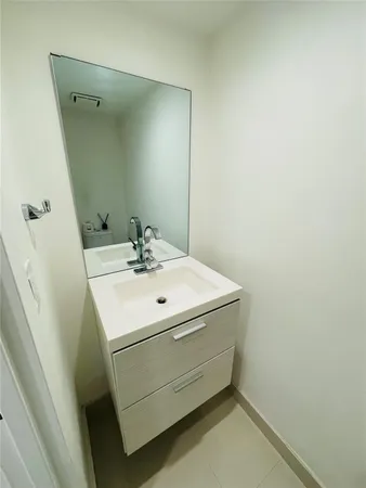 $2,800 | 555 Northeast 15th Street, Unit 24D, Miami, FL 33132