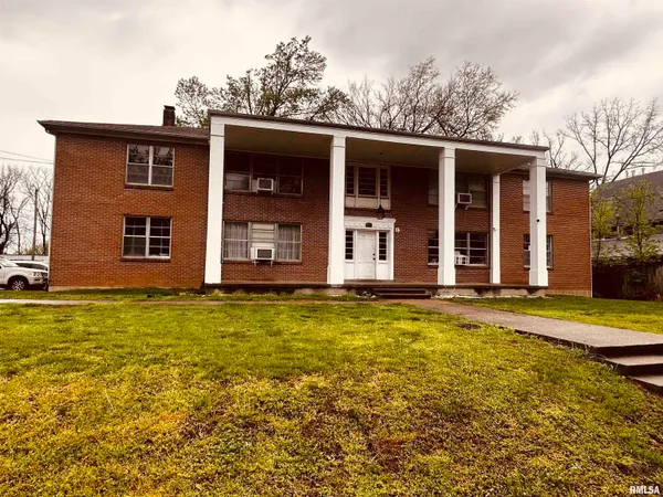 $265,000 | 205 East High Street, Anna, IL 62906