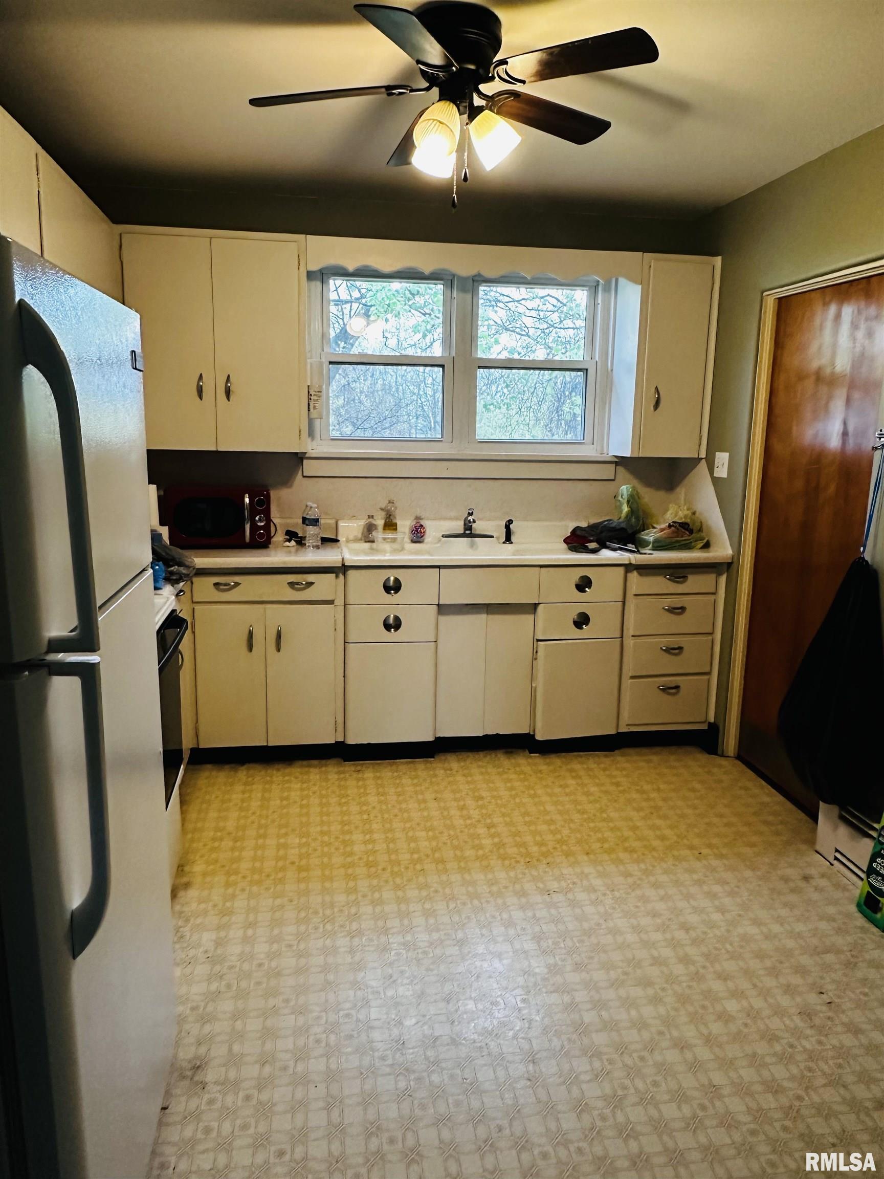 205 East High Street Anna, IL 62906 - Photo 11 of 18