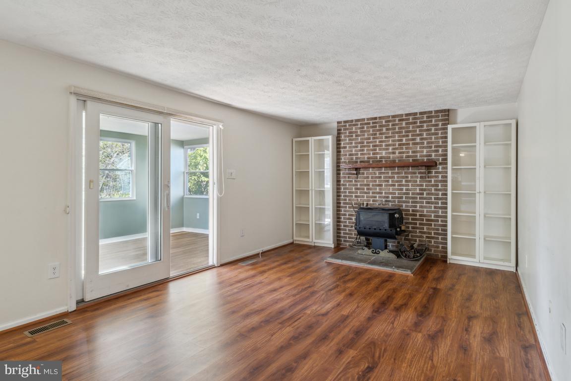 8032 Red Jacket Way Jessup, MD 20794 - Photo 12 of 40