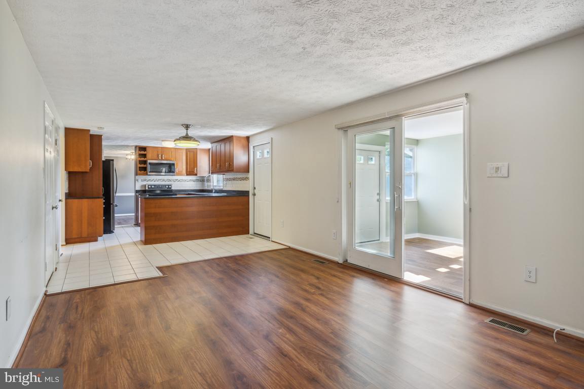 8032 Red Jacket Way Jessup, MD 20794 - Photo 13 of 40