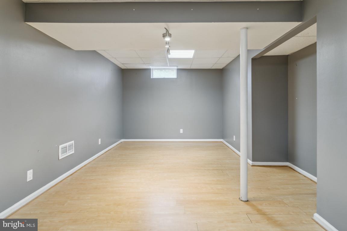 8032 Red Jacket Way Jessup, MD 20794 - Photo 29 of 40