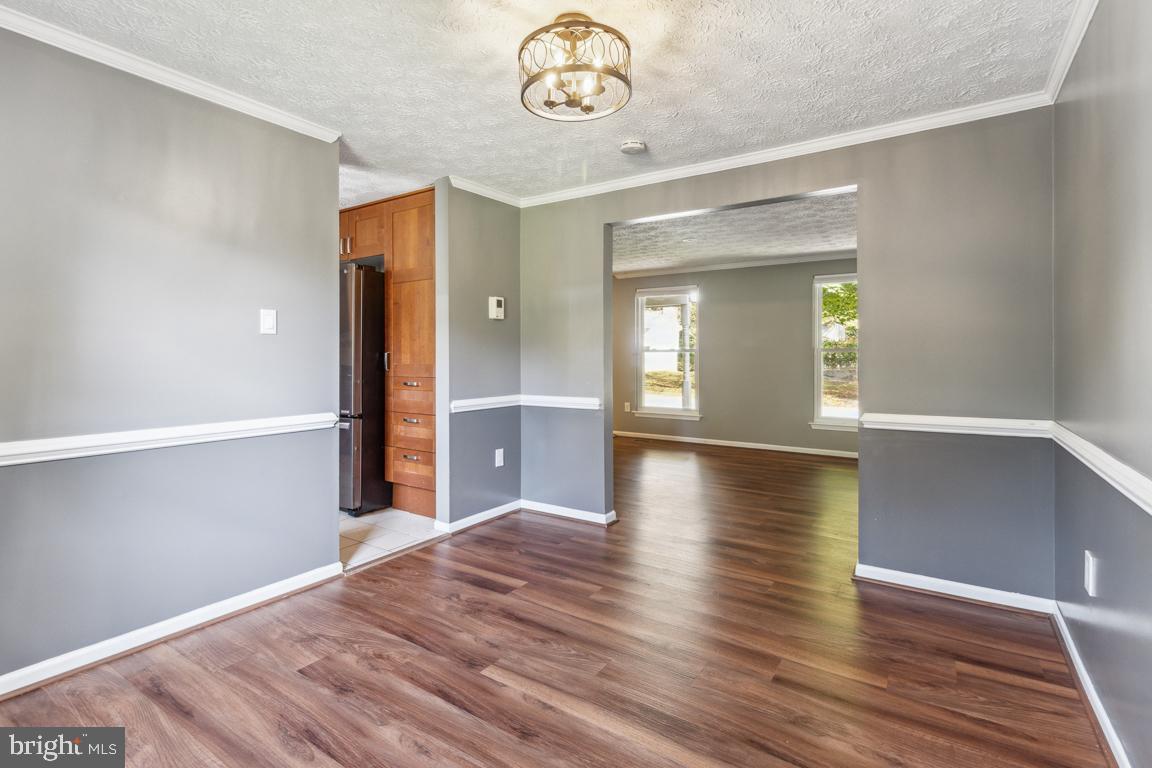 8032 Red Jacket Way Jessup, MD 20794 - Photo 7 of 40