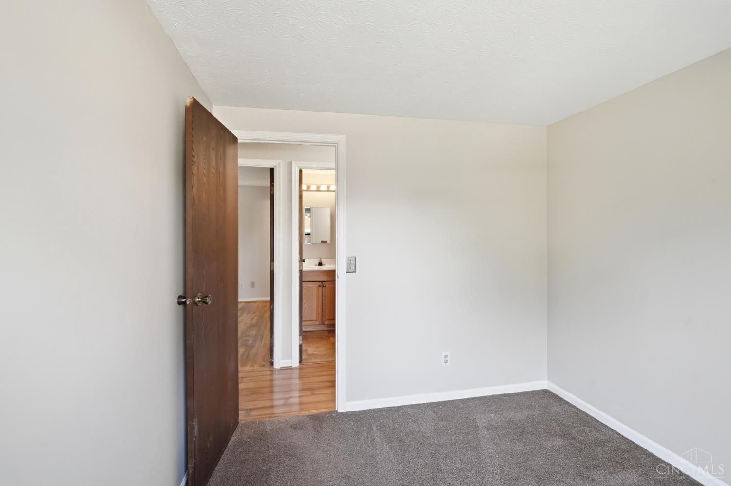 3507 West Galbraith Road Cincinnati, OH 45239 - Photo 27 of 54