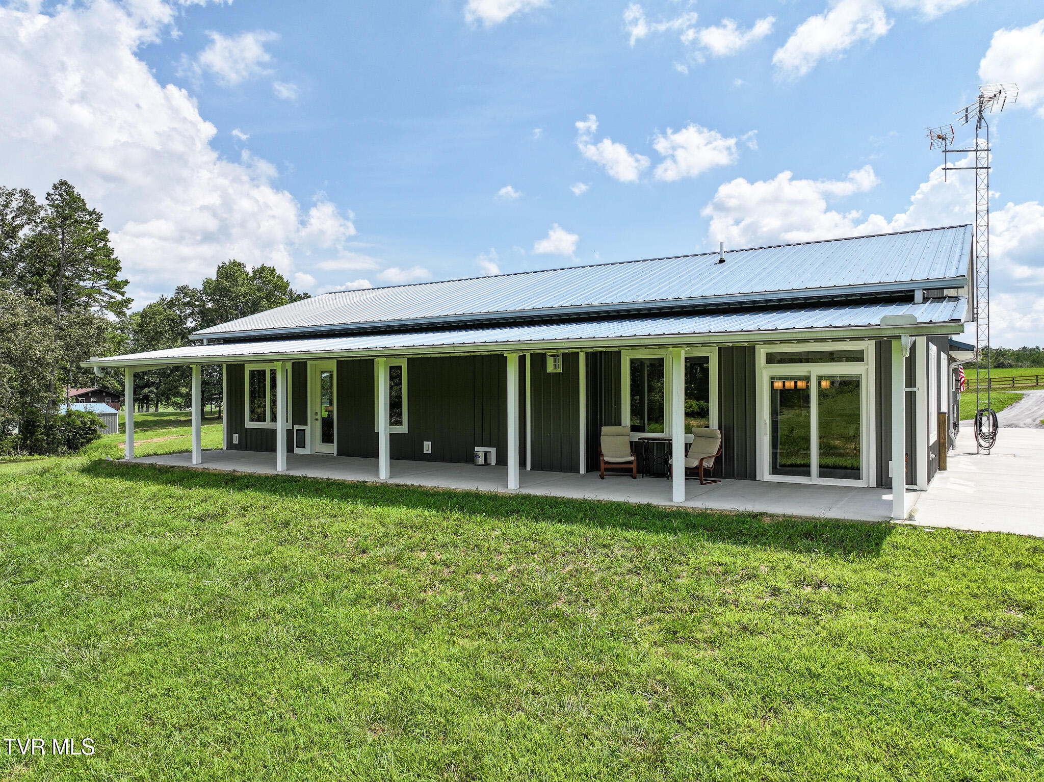1433 Billy Bible Road Greeneville, TN 37745 - Photo 16 of 59 DJI_20250819083237_0731_D-Edit