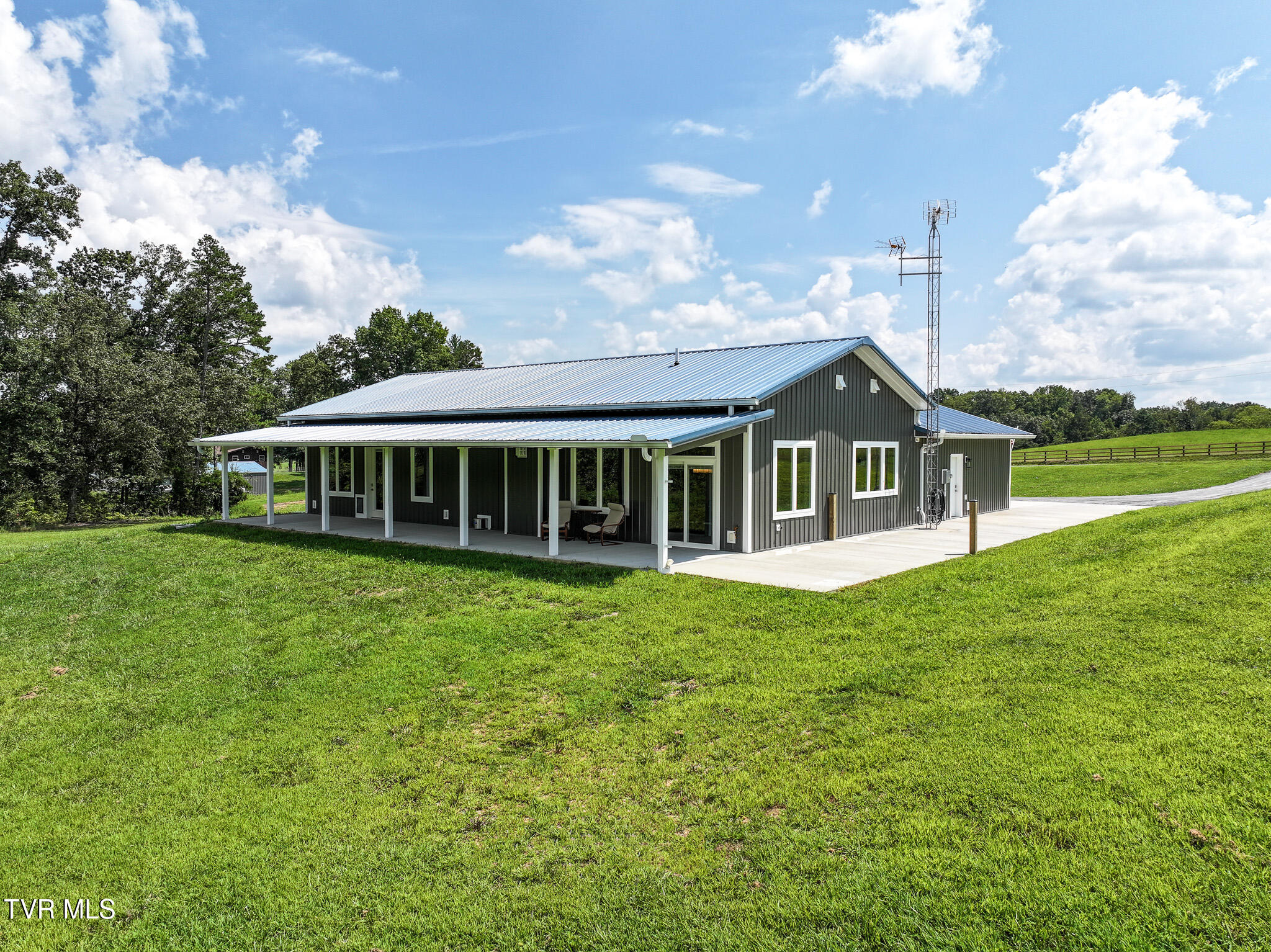 1433 Billy Bible Road Greeneville, TN 37745 - Photo 4 of 59 DJI_20250819082346_0711_D-Edit