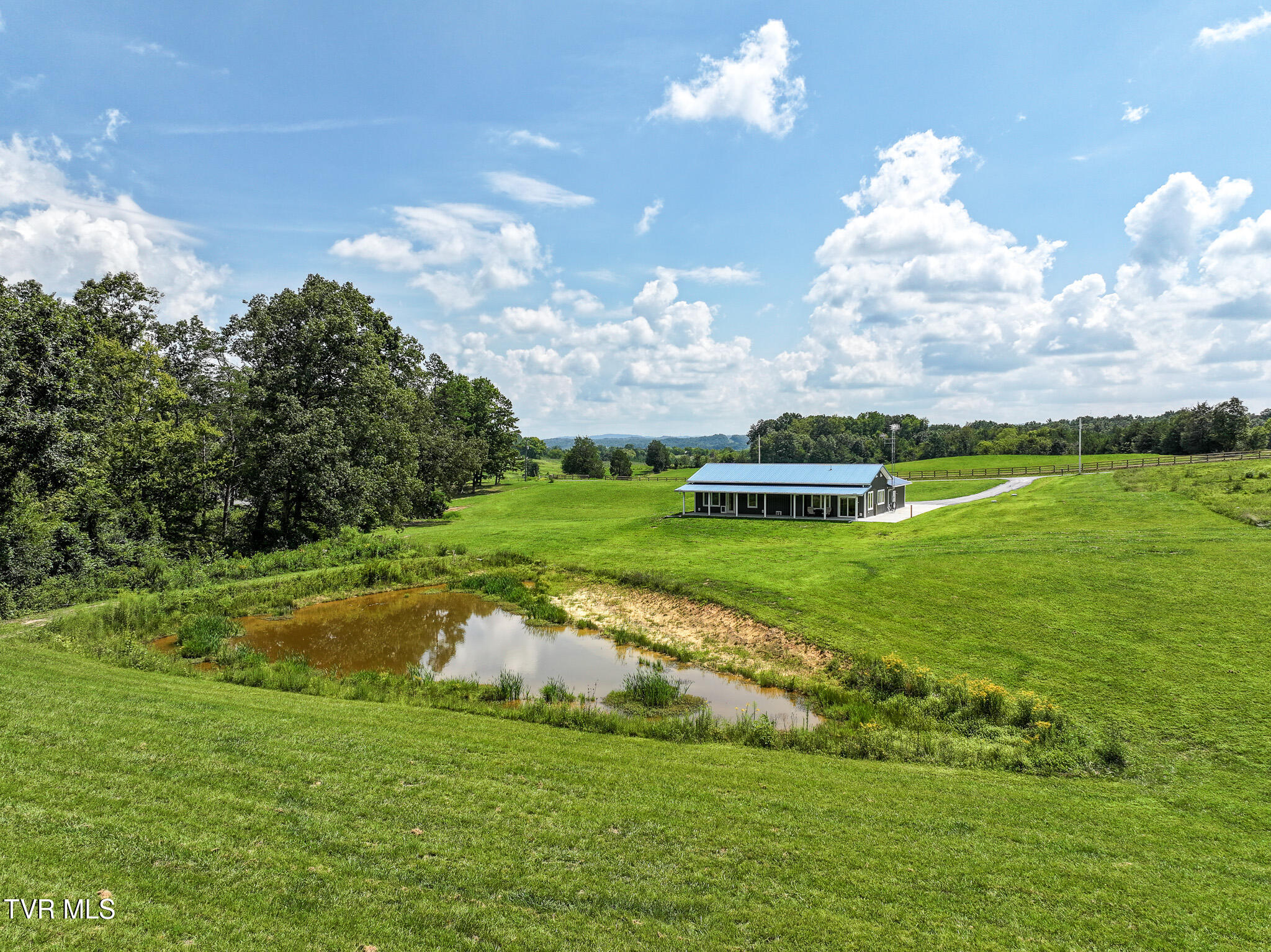 1433 Billy Bible Road Greeneville, TN 37745 - Photo 5 of 59 DJI_20250819082410_0712_D-Edit