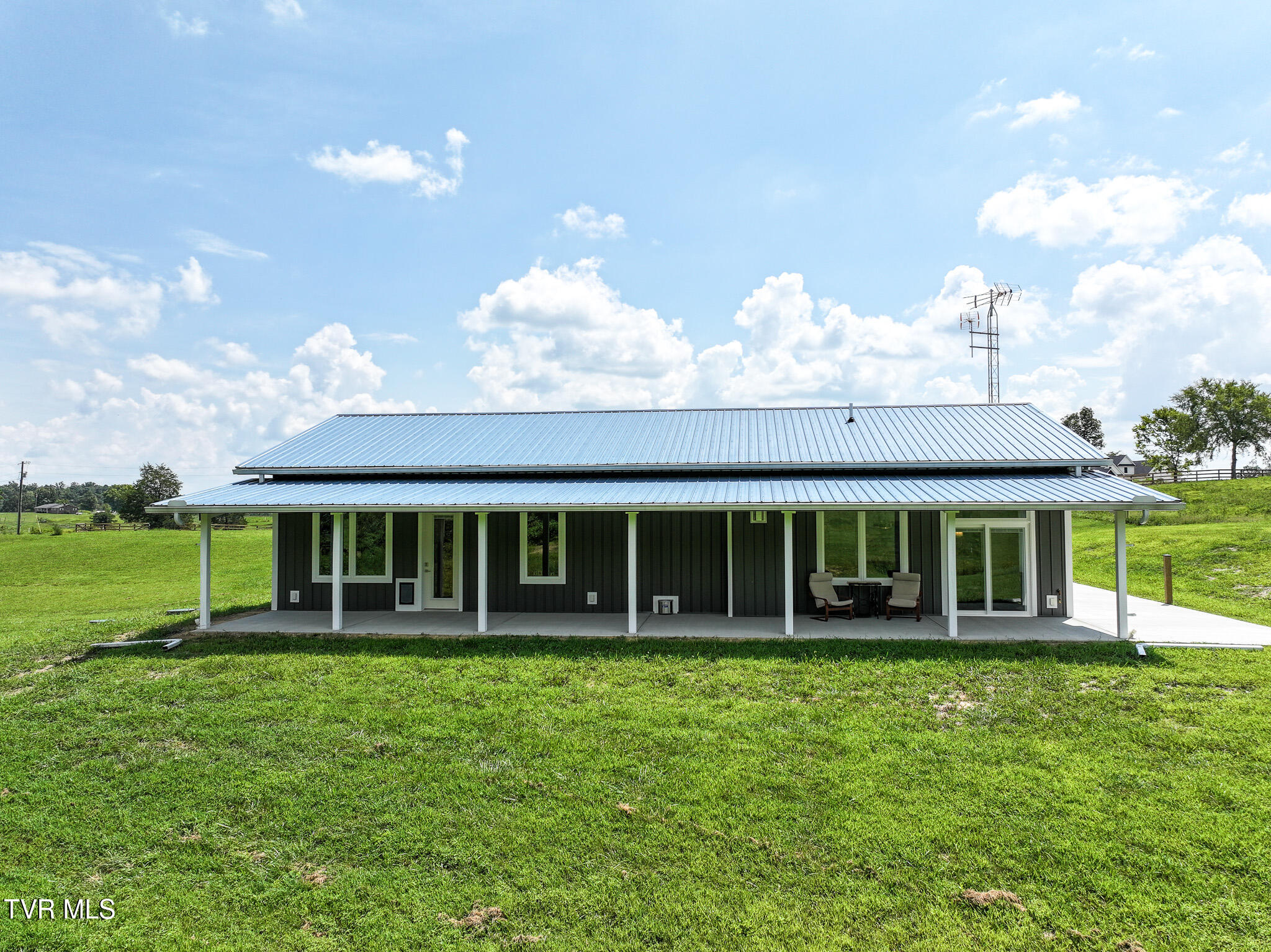 1433 Billy Bible Road Greeneville, TN 37745 - Photo 7 of 59 DJI_20250819082539_0717_D