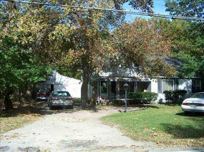 3199 Hemphill Road Burton, MI 48529 - Photo 1 of 4 20108835.JPG