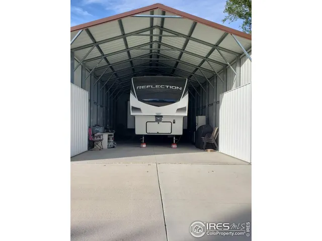 a view of a kitchen counter top space