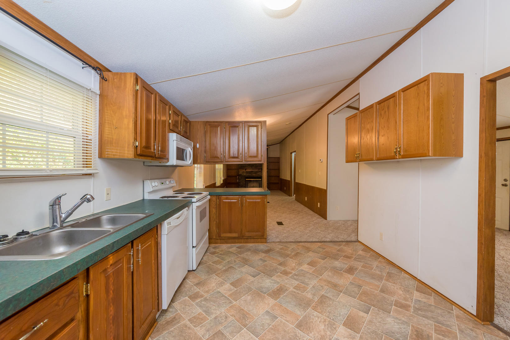 7067 Buckeye Road Roanoke, VA 24018 - Photo 22 of 32 IMG_4417