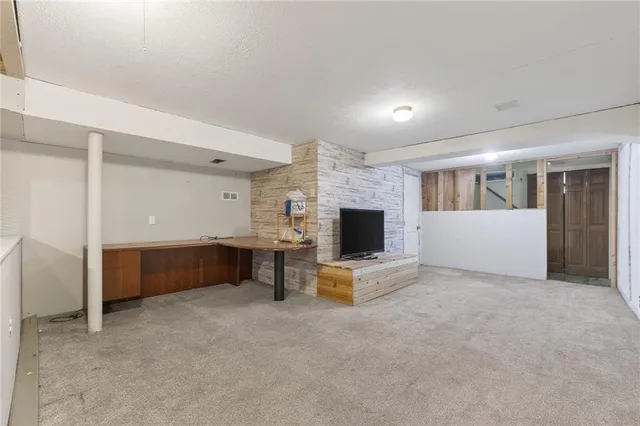 $269,000 | 3601 South Delaware Avenue, Independence, MO 64055