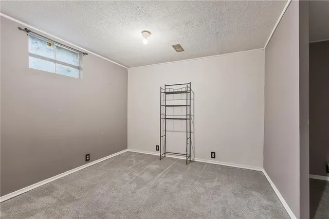 $269,000 | 3601 South Delaware Avenue, Independence, MO 64055