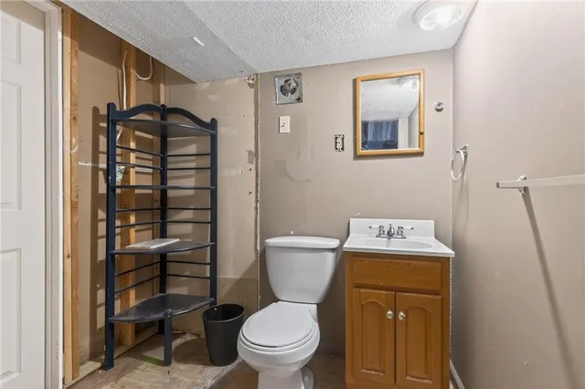 $269,000 | 3601 South Delaware Avenue, Independence, MO 64055