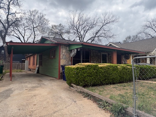 2911 Prado Street Austin, TX 78702 - Photo 1 of 1 a front view of a house with a garden