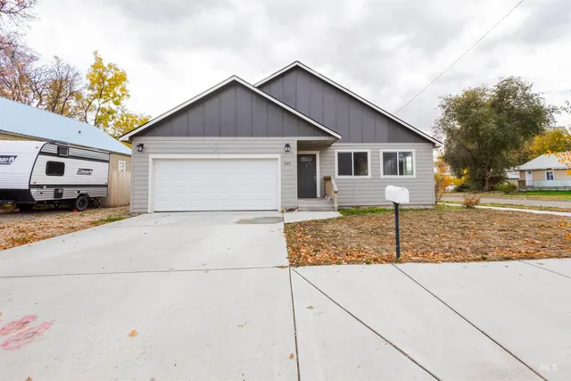 $330,000 | 349 West Idaho Street, Weiser, ID 83672