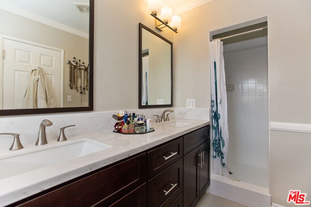 12651 Dunas Road Santa Ana, CA 92705 - Photo 22 of 34 Gallery Image 22