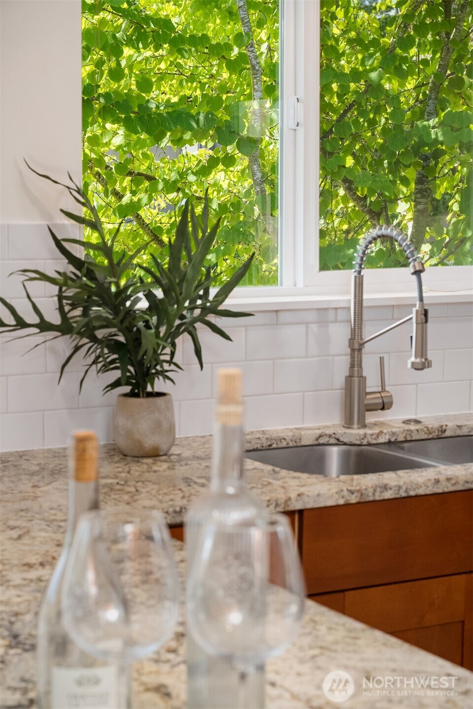 2600 West Howe Street Seattle, WA 98199 - Photo 16 of 40