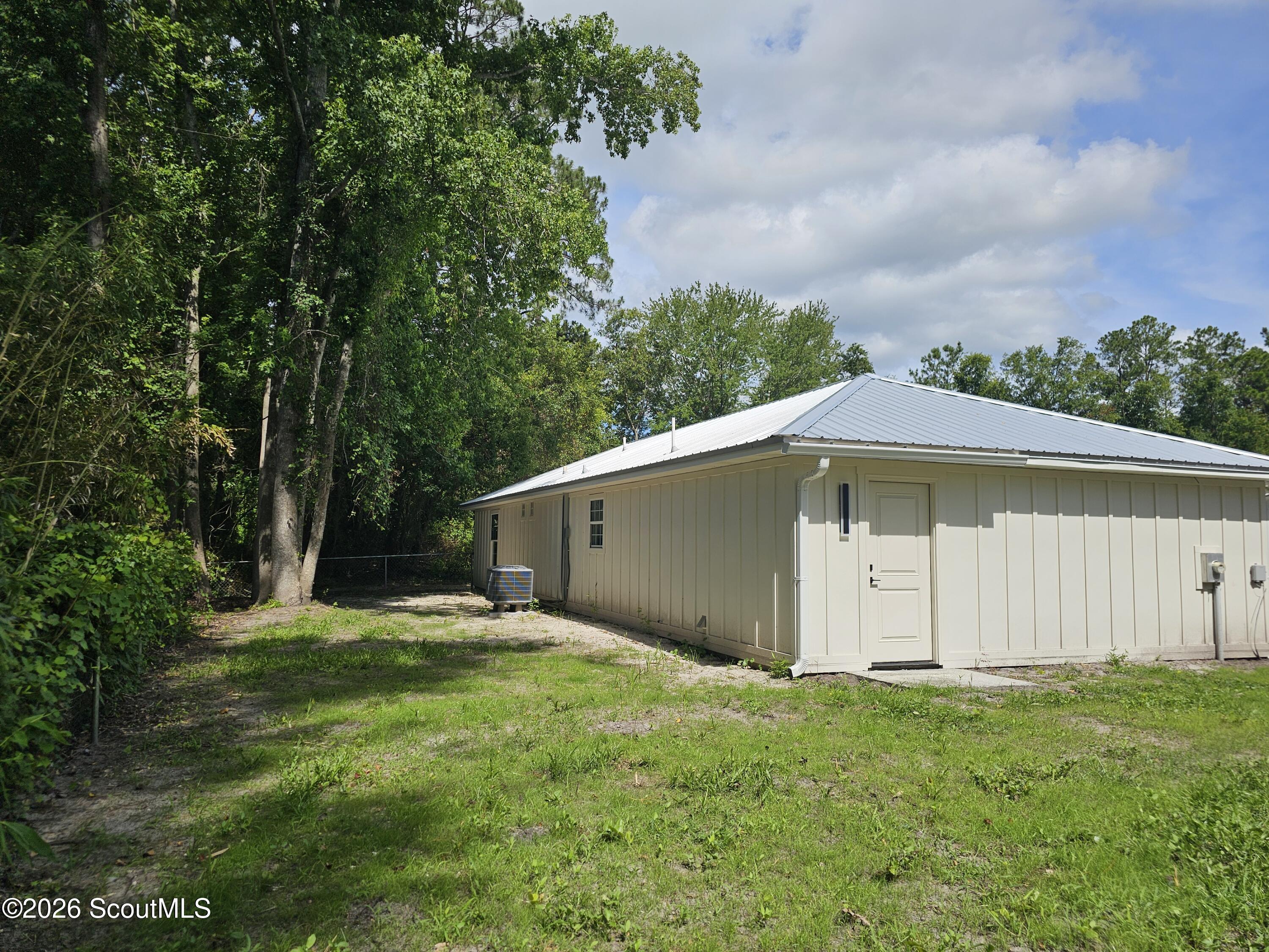 101 Dover Circle Brunswick, GA 31525 - Photo 30 of 32 Backyard