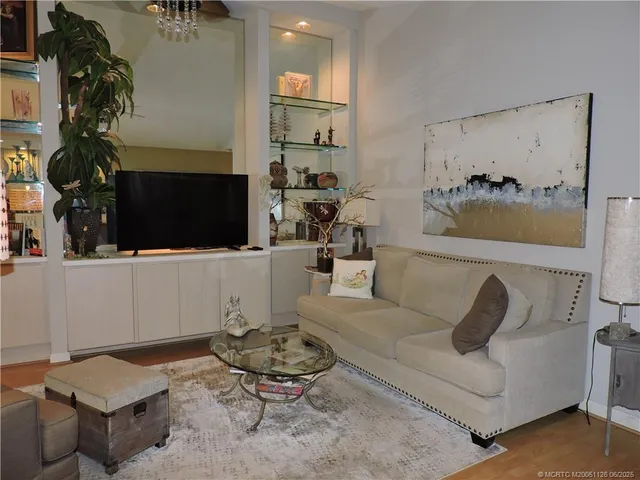 $3,200 | 1539 Southwest Waterfall Boulevard, Palm City, FL 34990