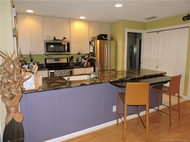 $3,200 | 1539 Southwest Waterfall Boulevard, Palm City, FL 34990