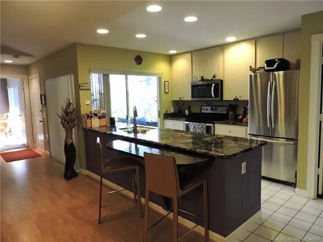 $3,200 | 1539 Southwest Waterfall Boulevard, Palm City, FL 34990