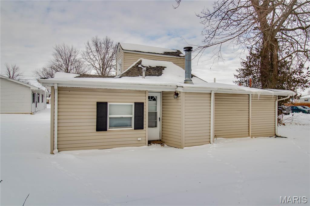 205 Jersey Street Brighton, IL 62012 - Photo 3 of 30