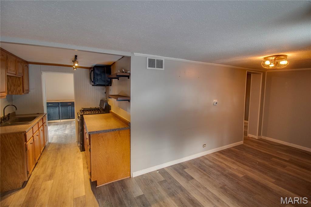 205 Jersey Street Brighton, IL 62012 - Photo 6 of 30