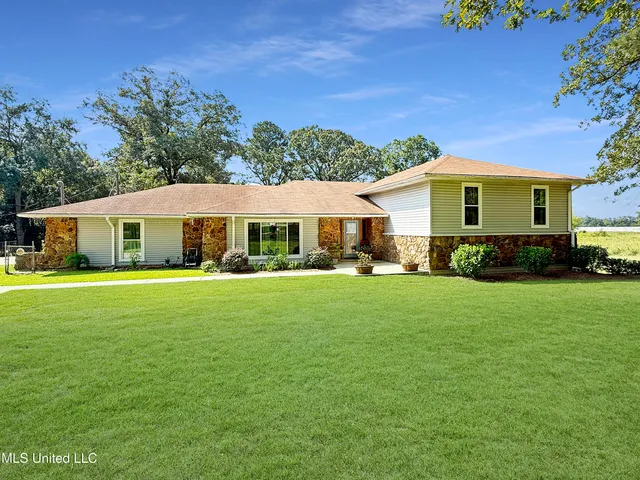 $399,000 | 587 Shivers Road, Newhebron, MS 39140