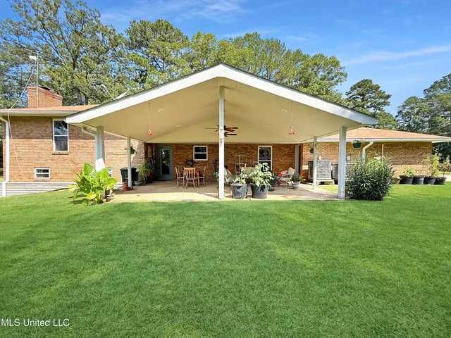 $399,000 | 587 Shivers Road, Newhebron, MS 39140