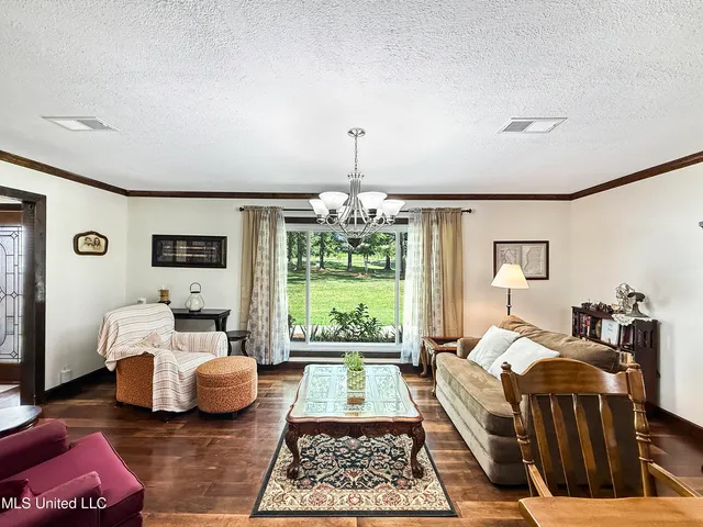 $399,000 | 587 Shivers Road, Newhebron, MS 39140