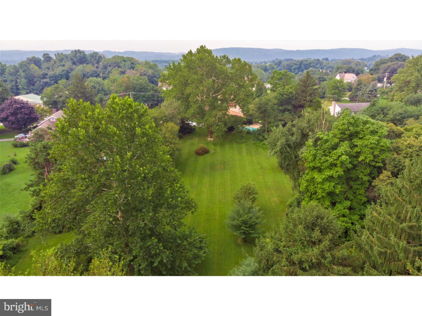 579 Ridge Road Spring City, PA 19475 - Photo 3 of 25