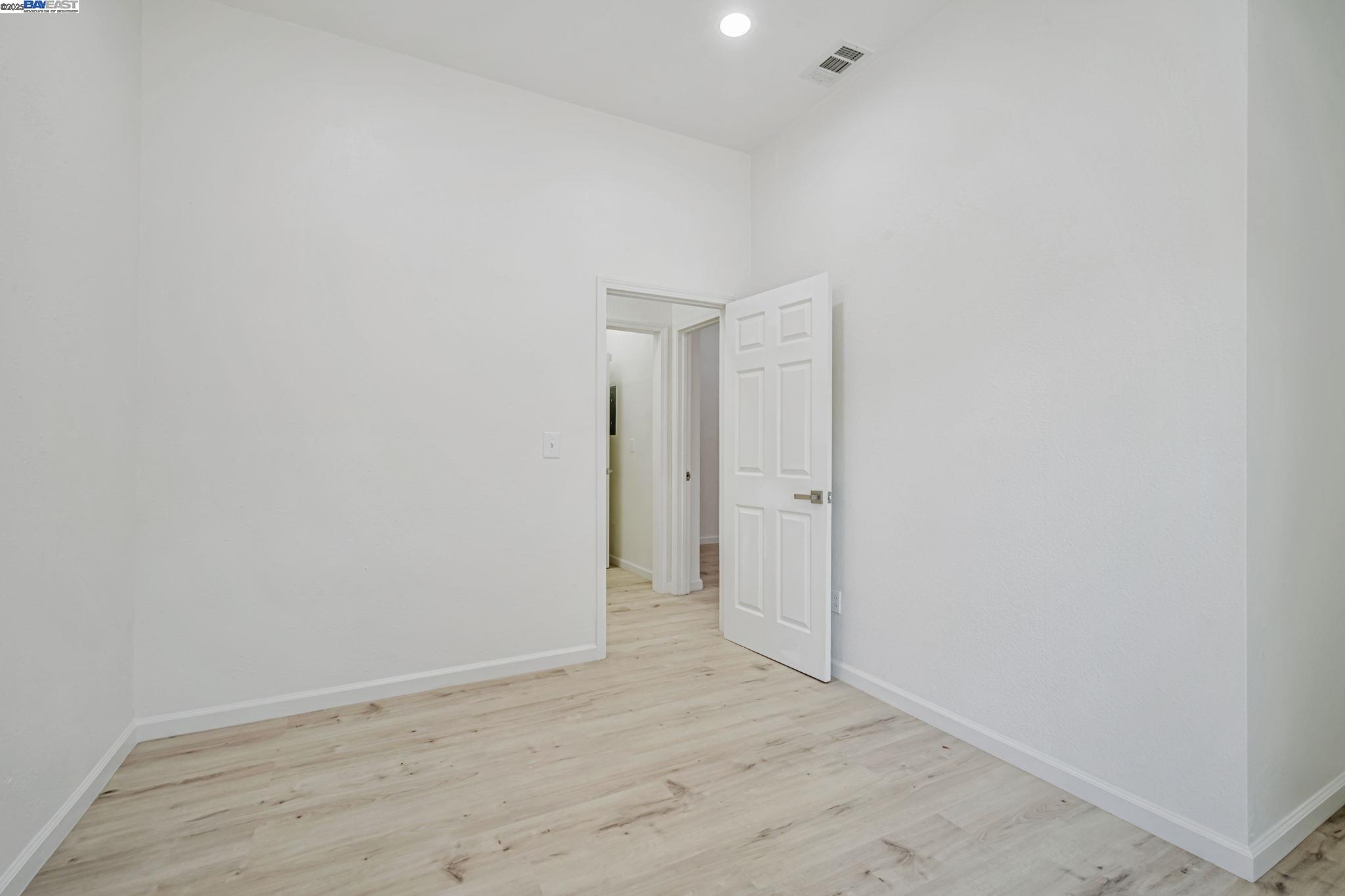 3920 Gravenstein Highway South Sebastopol, CA 95472 - Photo 24 of 48 a view of an empty room