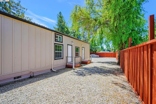 $788,888 | 3920 Gravenstein Highway South, Sebastopol, CA 95472