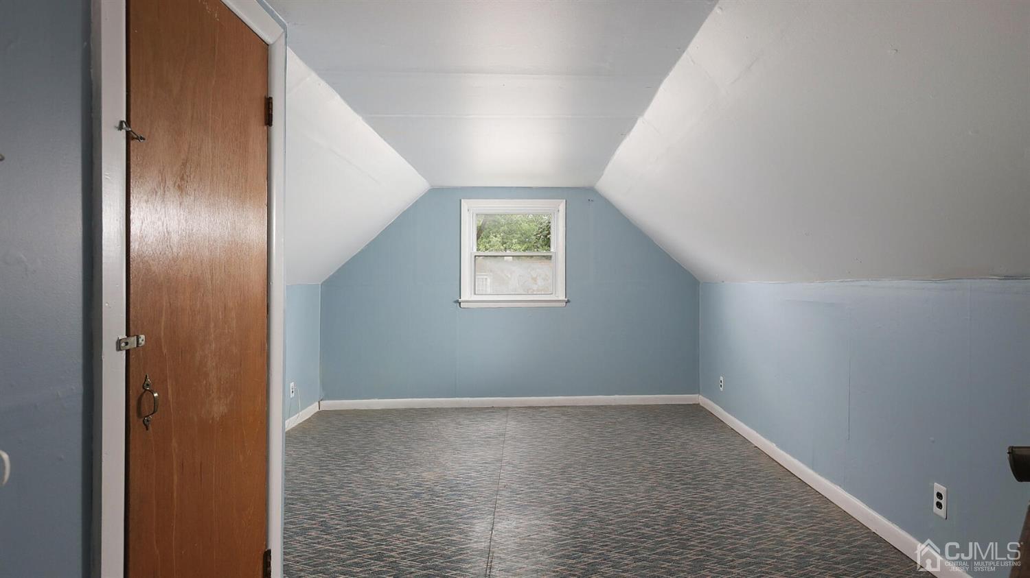 379 Dukes Road Colonia, NJ 07067 - Photo 14 of 20 Gallery Image 14