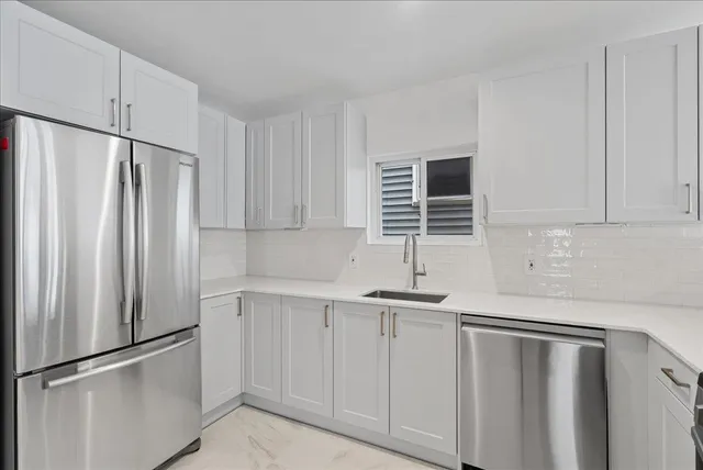 $4,500 | 92 Armstrong Avenue, Unit 1, Jersey City, NJ 07305