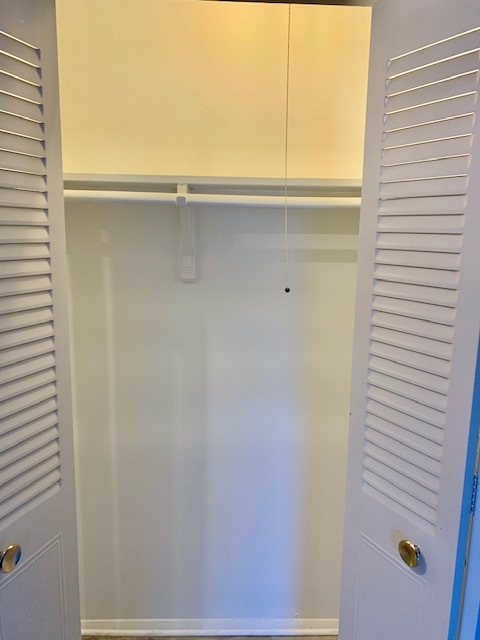 879 Trace Drive, Unit 202 Buffalo Grove, IL 60089 - Photo 6 of 18 a close up of a shower