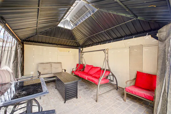 $528,785 | 614 West Kerry Lane, Phoenix, AZ 85027