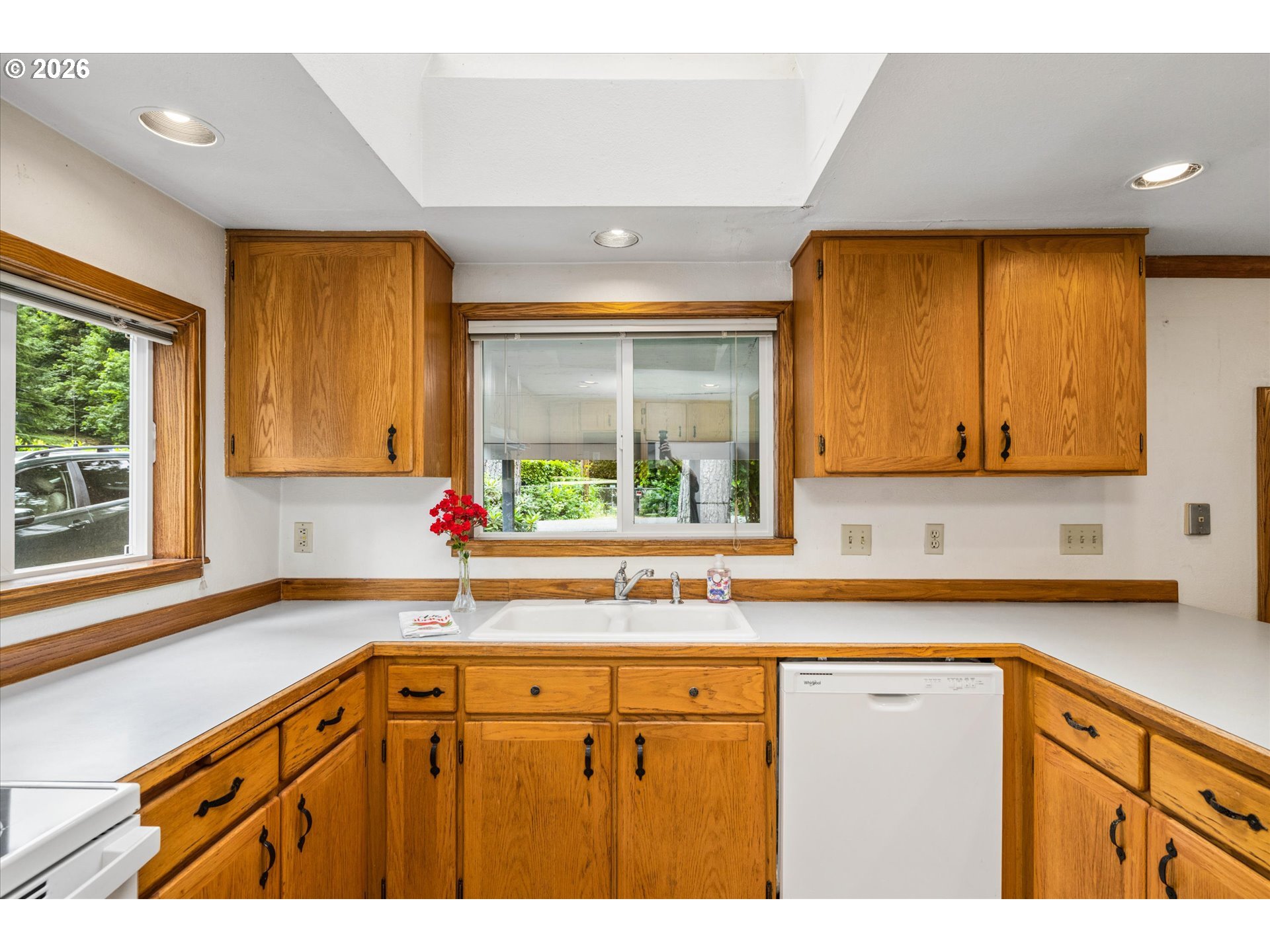 38669 East Cedar Flat Road Springfield, OR 97478 - Photo 12 of 39