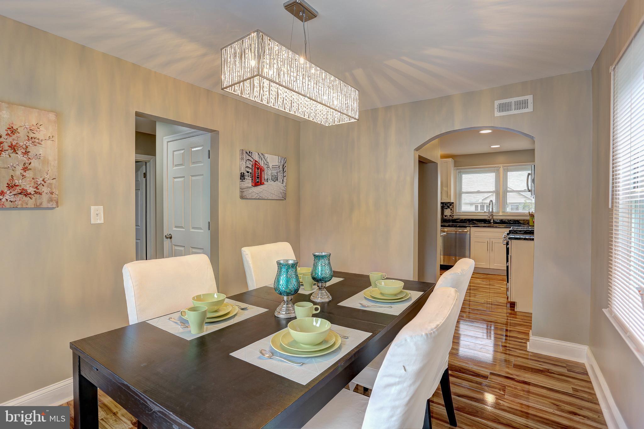 951 Kinwat Avenue Baltimore, MD 21221 - Photo 15 of 30 Dining Room