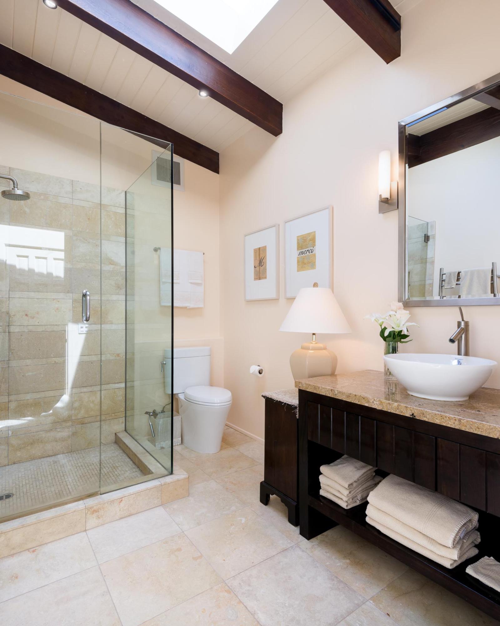 2866 East Valley Road Montecito, CA 93108 - Photo 12 of 25 BathRoom