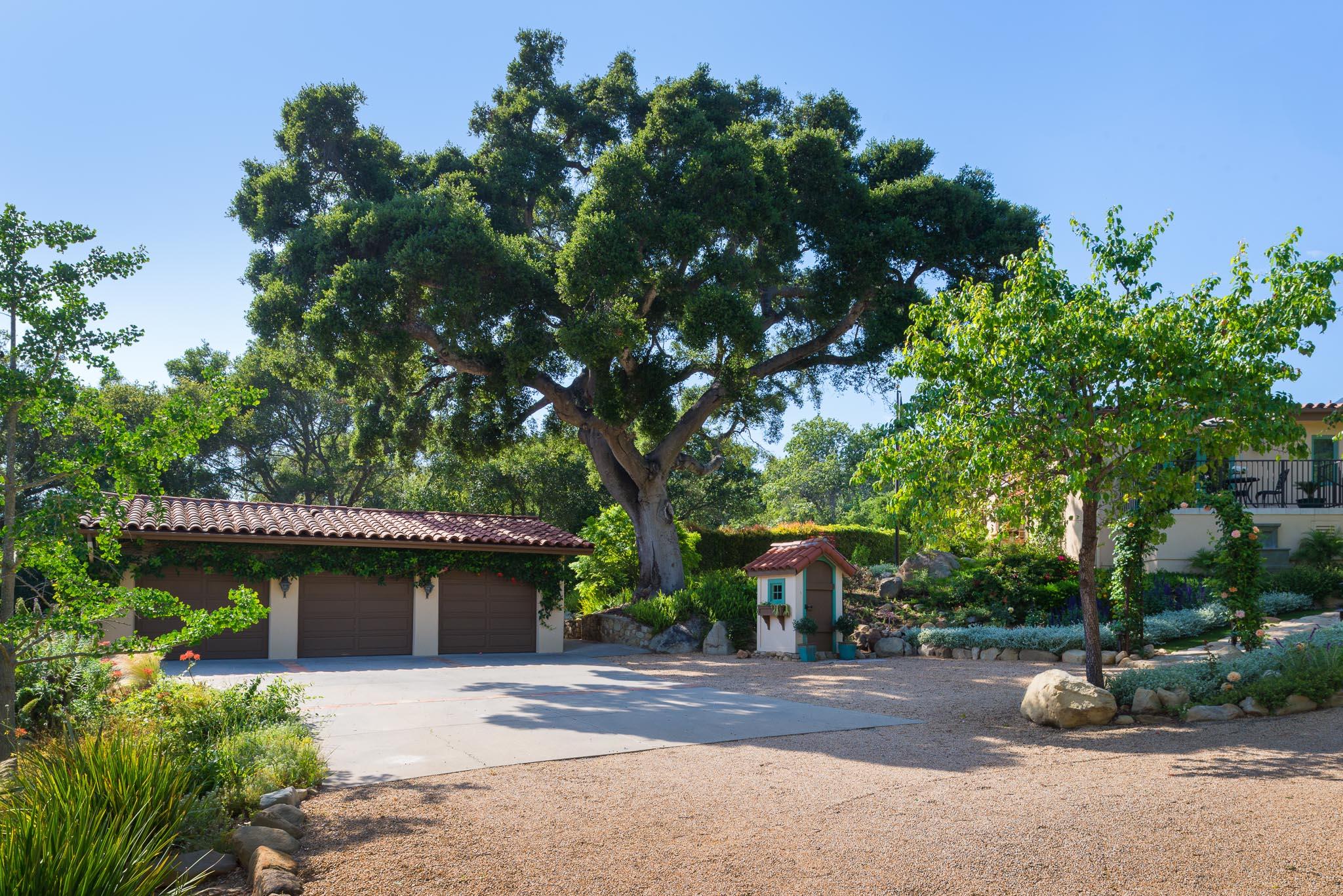 2866 East Valley Road Montecito, CA 93108 - Photo 23 of 25 Garage