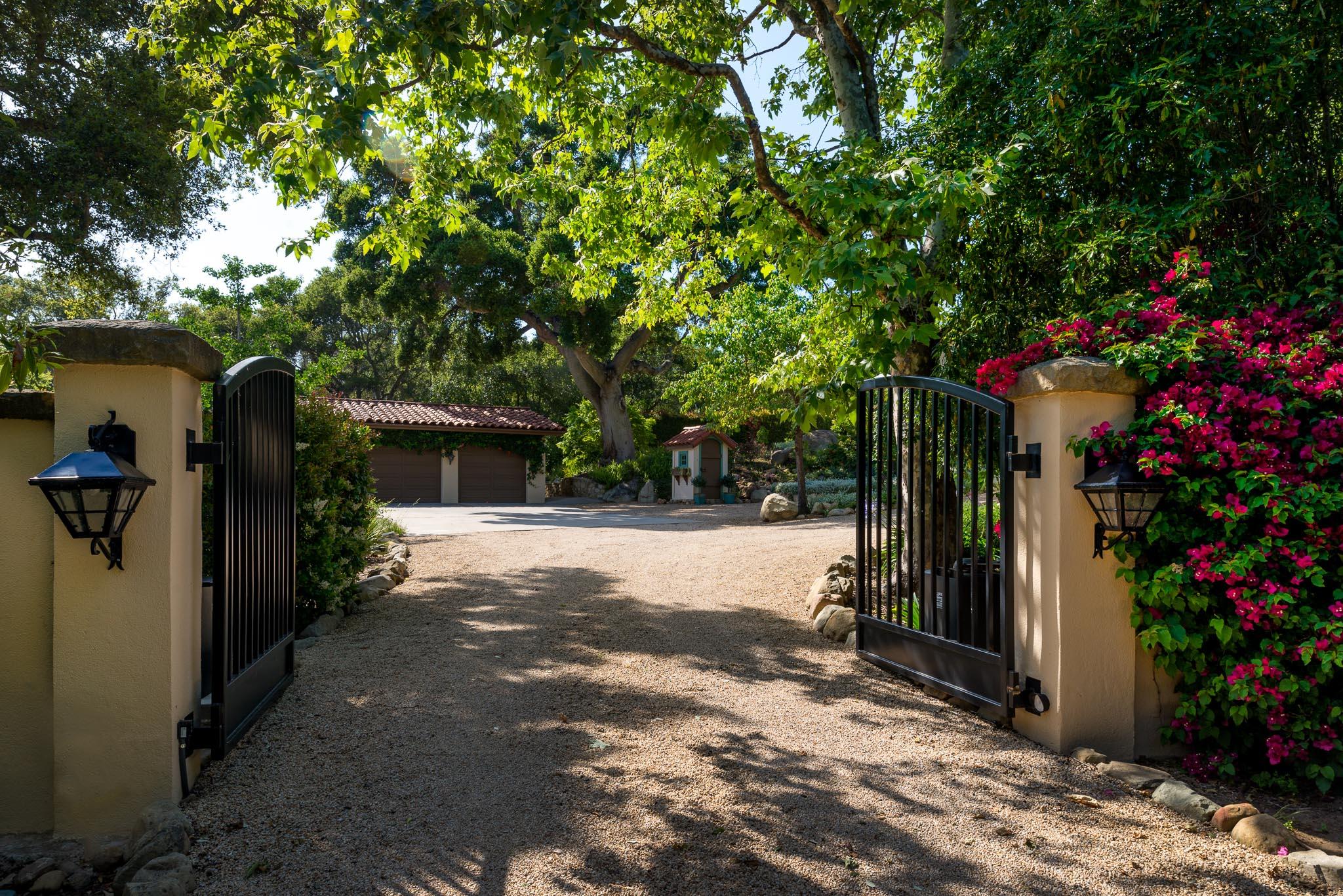 2866 East Valley Road Montecito, CA 93108 - Photo 24 of 25 Gate